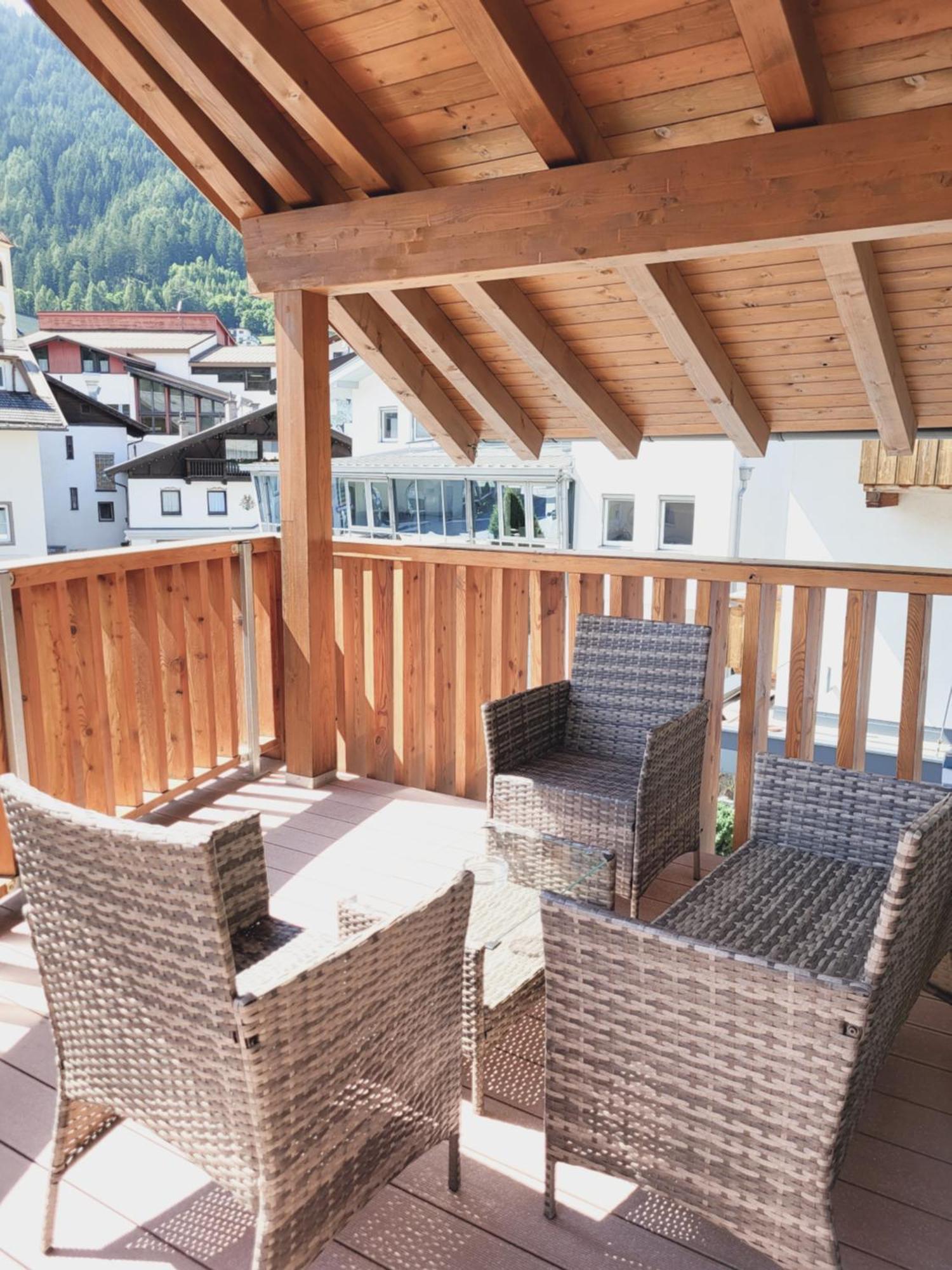 Adler Hotel-Pension Fulpmes Exterior foto